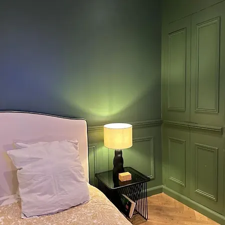Studio - Saint Louis * Paris
